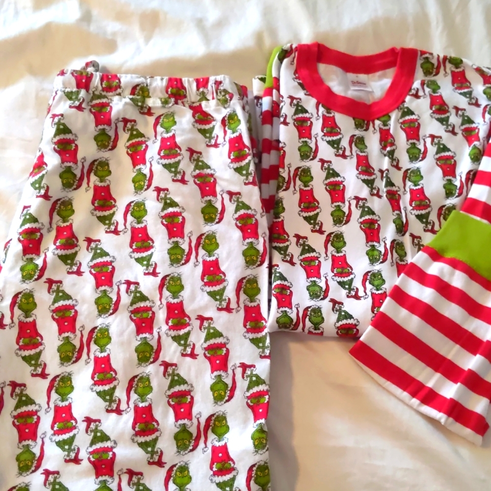 Hanna Andersson xlarge Grinch pajama set